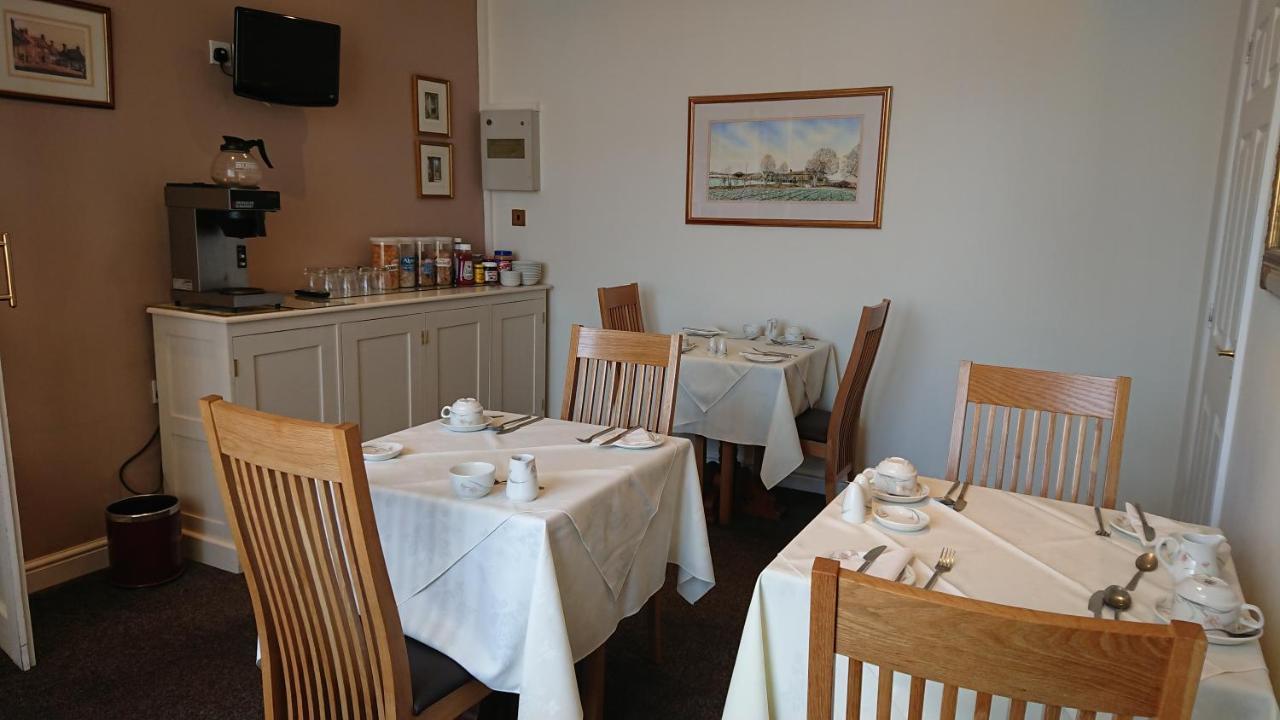 Geordie Pride Lodge Liversedge Esterno foto