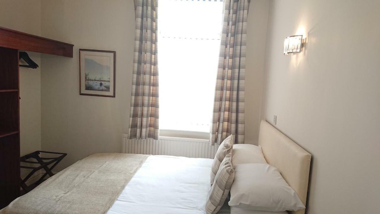 Geordie Pride Lodge Liversedge Esterno foto